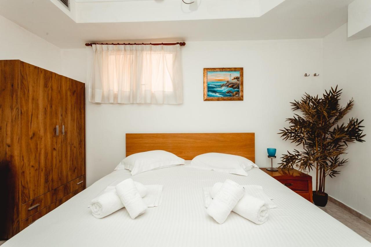 Golden Residence Family Resort Pefkochori Exterior photo