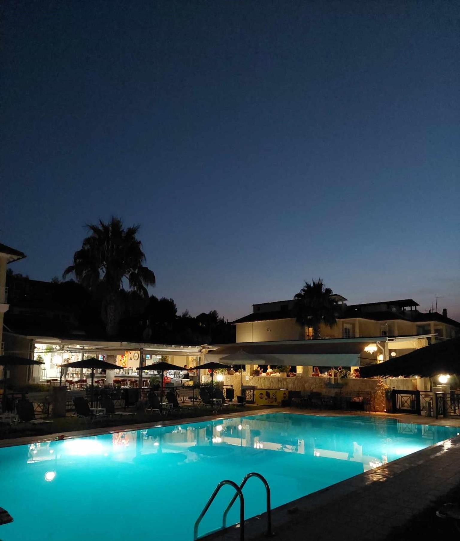 Golden Residence Family Resort Pefkochori Exterior photo