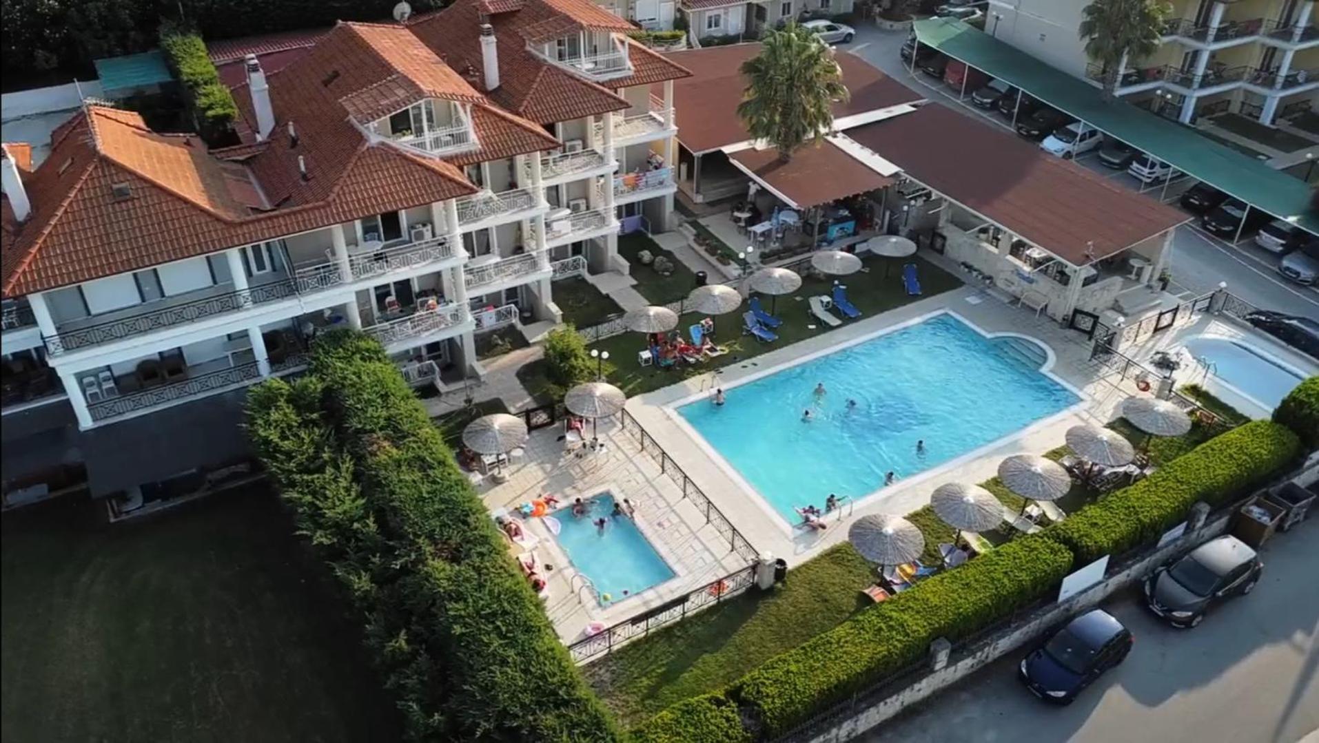 Golden Residence Family Resort Pefkochori Exterior photo