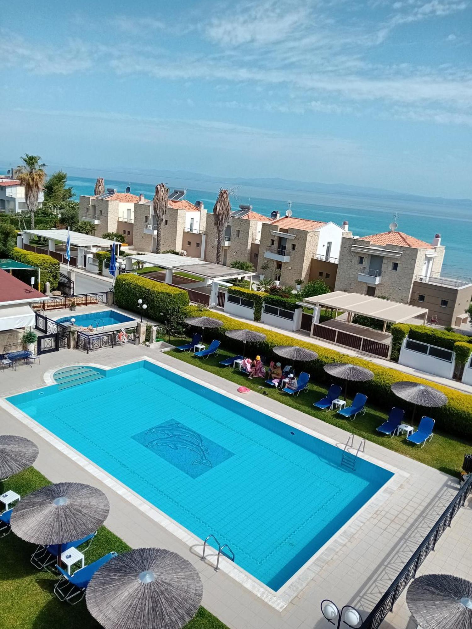 Golden Residence Family Resort Pefkochori Exterior photo
